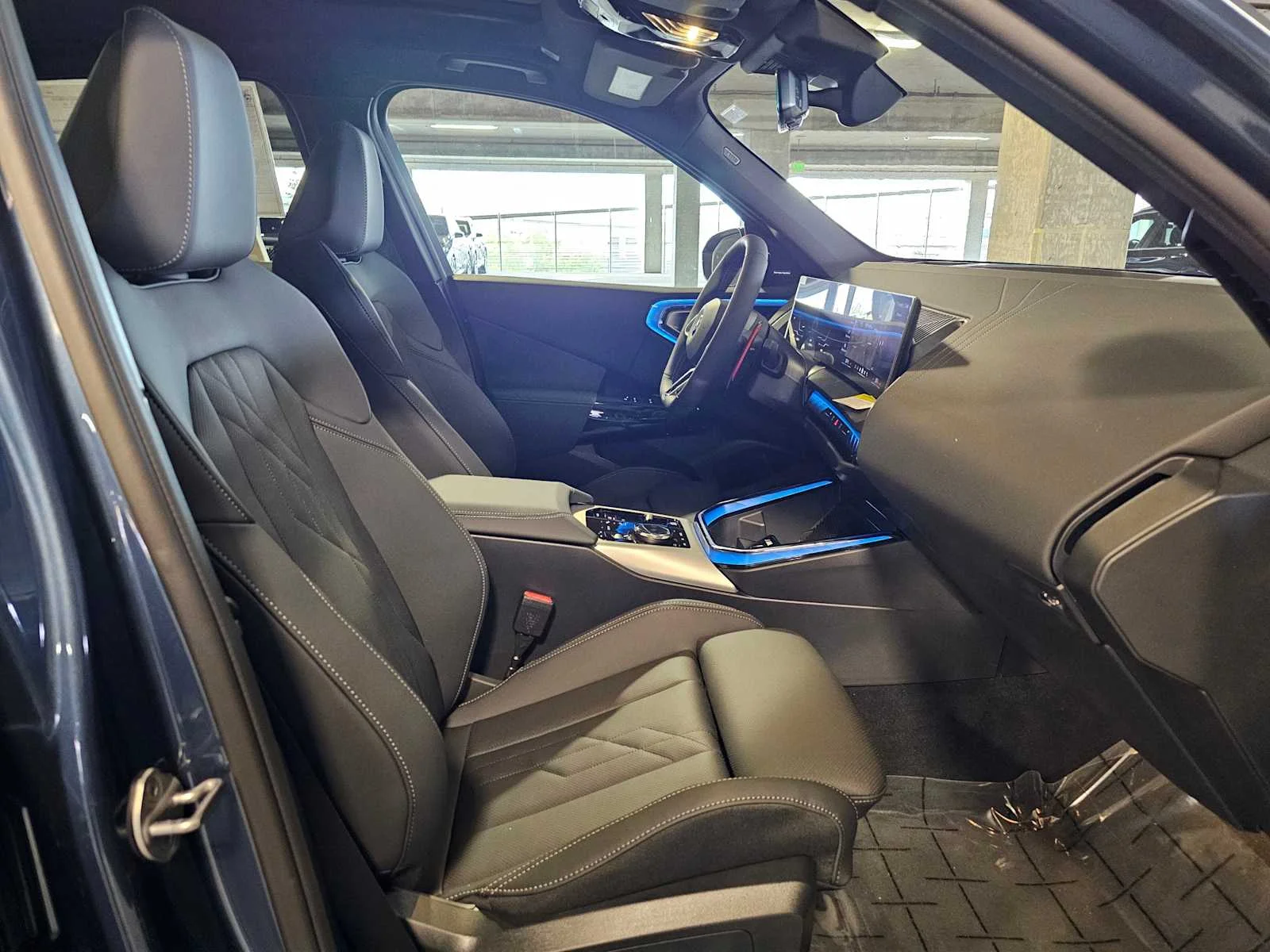 New 2026 Arctic Race Blue metallic BMW M50 xDrive image 31