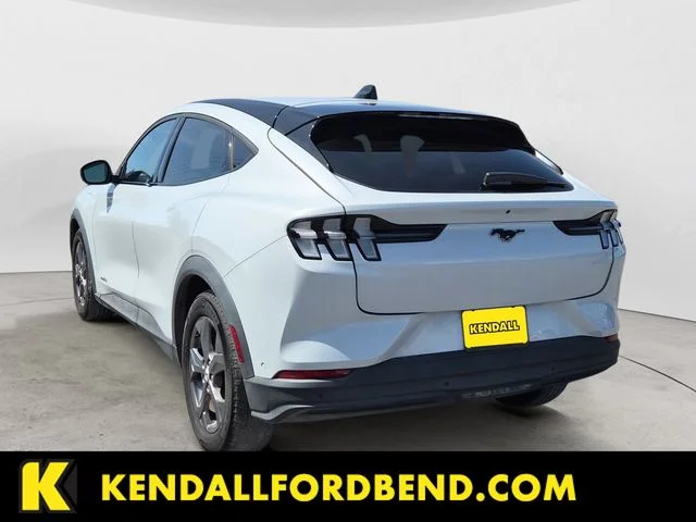 Used 2023 White Ford Select image 7