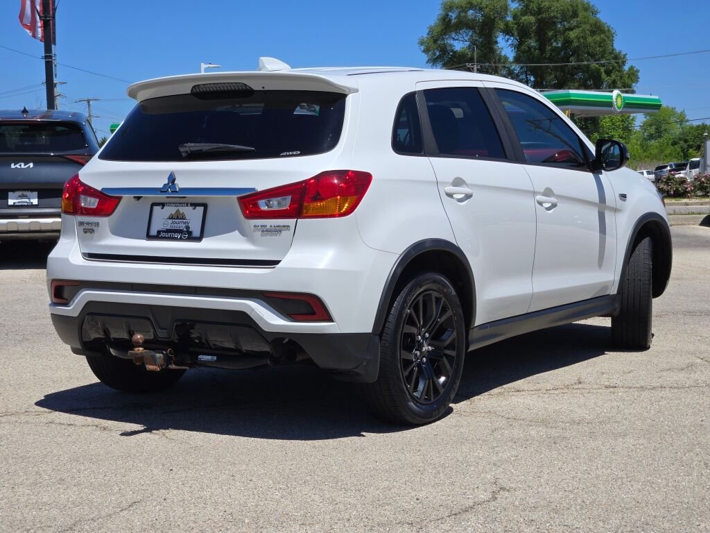 Used 2019  Mitsubishi 4WD**1 OWNER** image 9