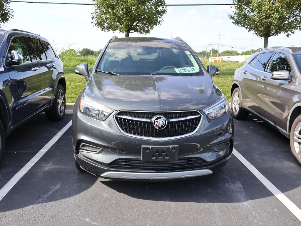 Used 2018 Gray Buick Preferred image 3