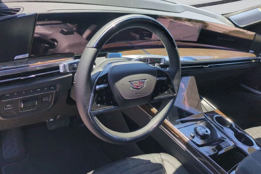 2026 Cadillac Escalade Platinum Sport - Photo 6