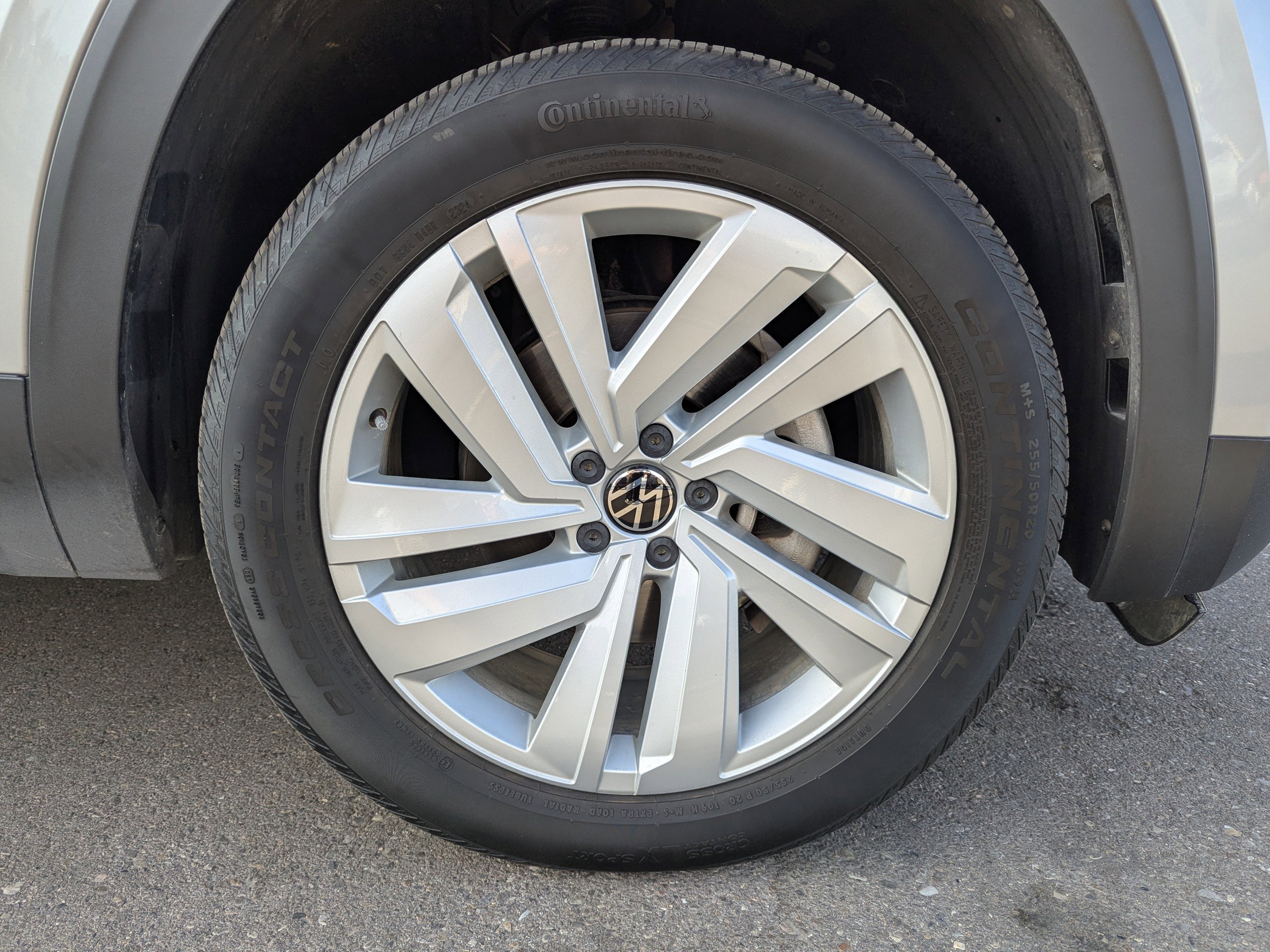 2023 Volkswagen Atlas Cross Sport SE w/Tech - Photo 46