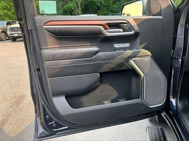 Used 2024 Silver GMC Denali image 19