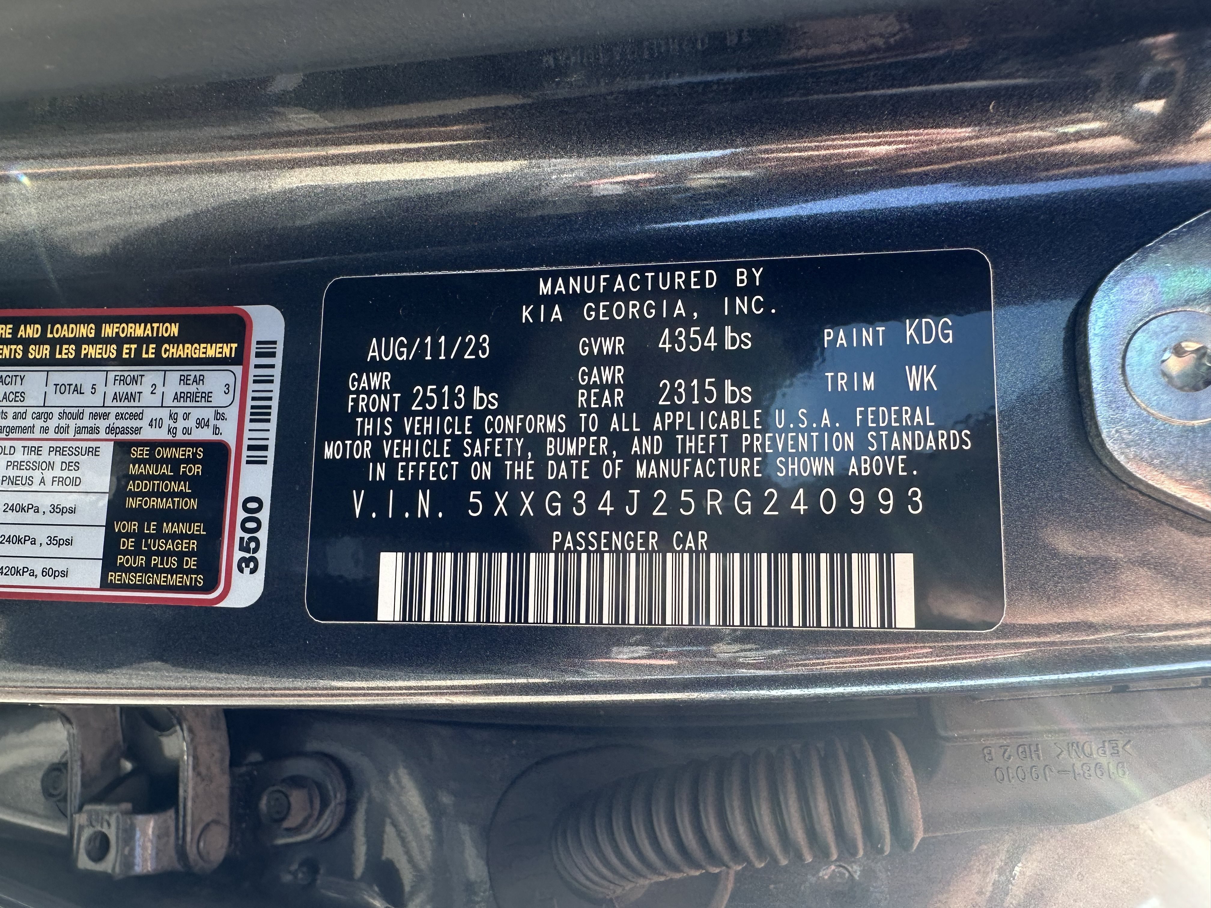 Used 2024 Gravity Gray Kia EX image 10