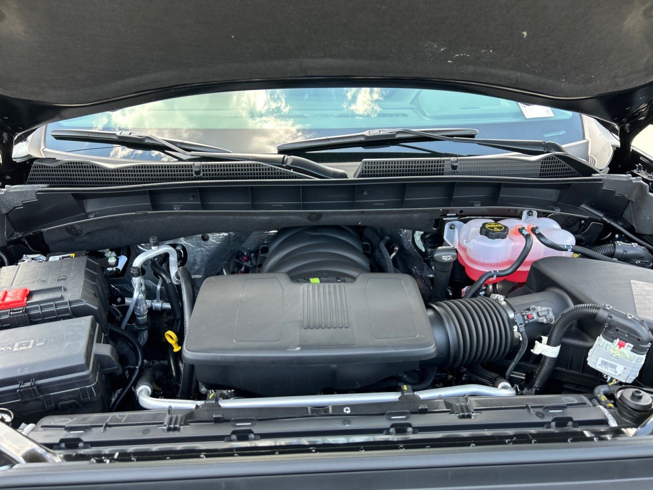 2026 GMC Sierra 1500 SLT - Photo 8