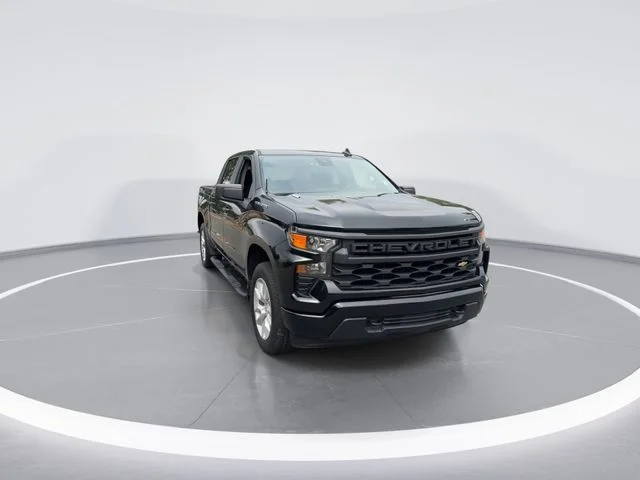 Used 2025 Black Chevrolet Custom image 3