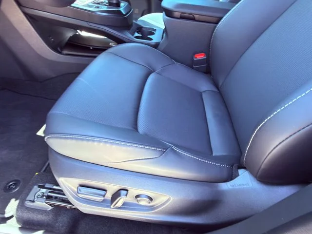 New 2026 Wind Chill Pearl with Midnight Black Metallic roof Toyota Limited image 20