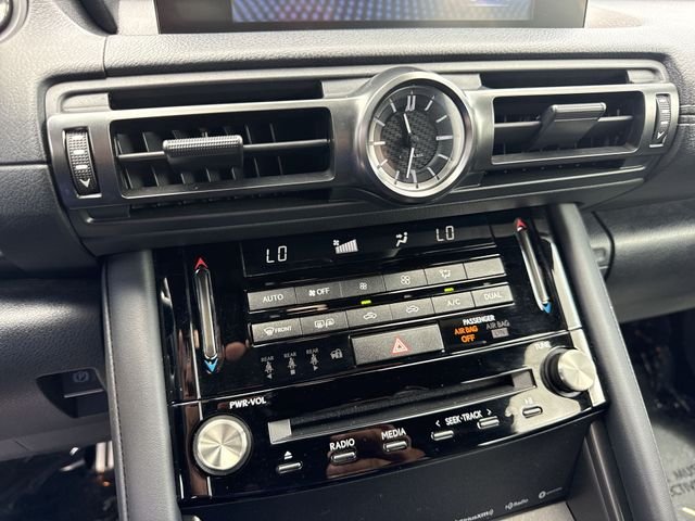 2023 Lexus IS 350 F SPORT - Photo 19