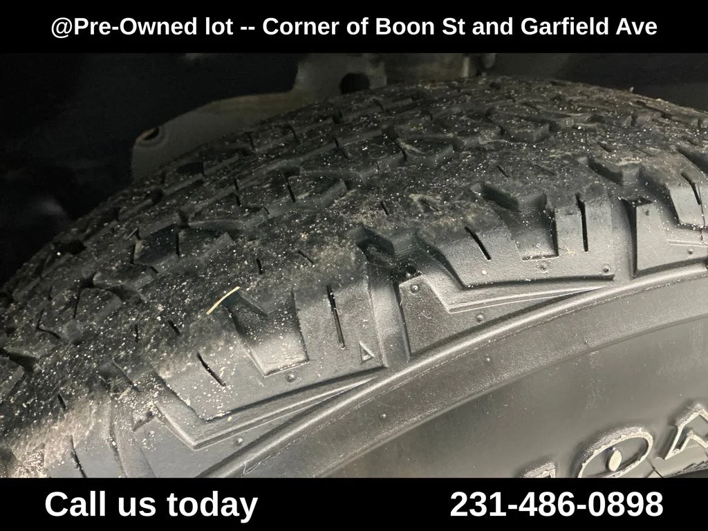 Used 2019 Green Jeep Trailhawk image 12