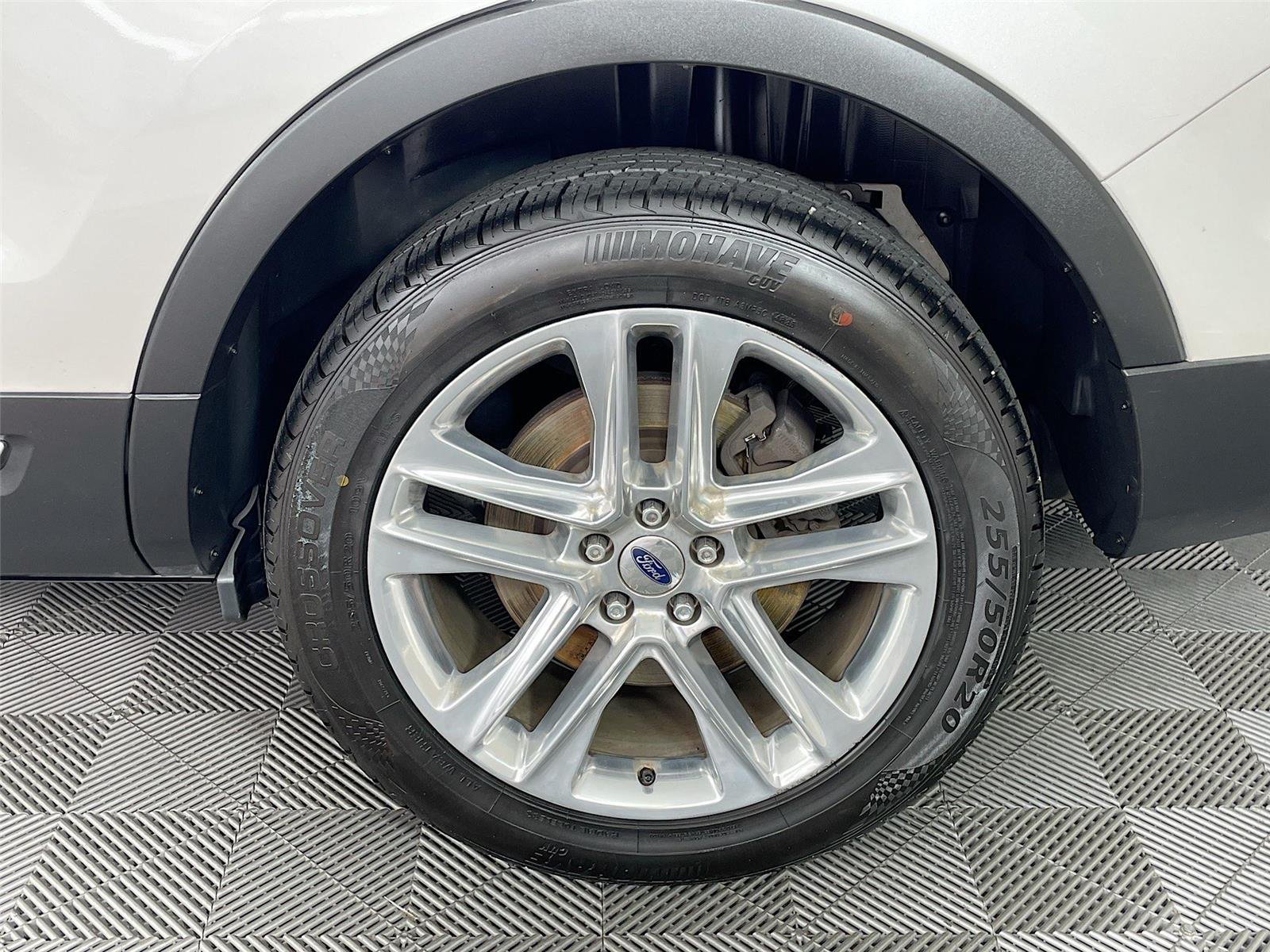Used 2017 White Platinum Metallic Tri-Coat Ford Limited image 36