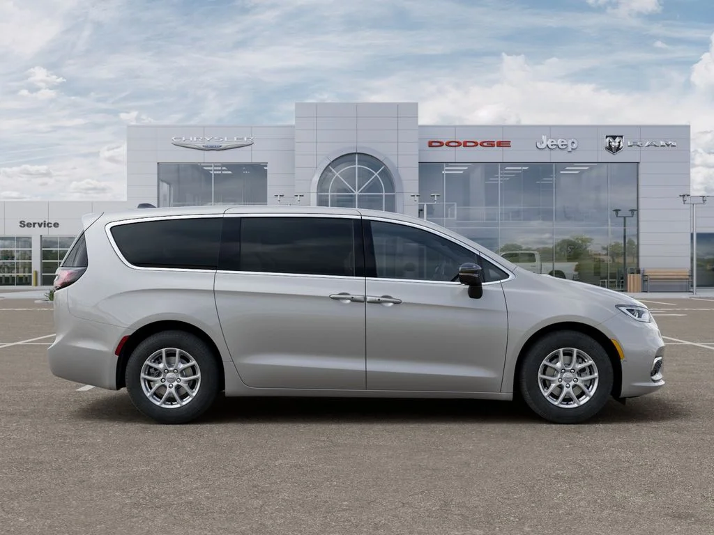 New 2026 Silver Mist Clear-Coat Exterior Paint Chrysler Select image 22