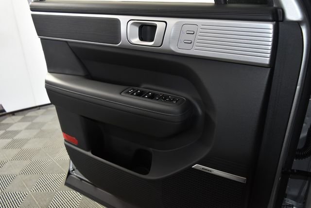 New 2027 Silver Hyundai Limited AWD image 33