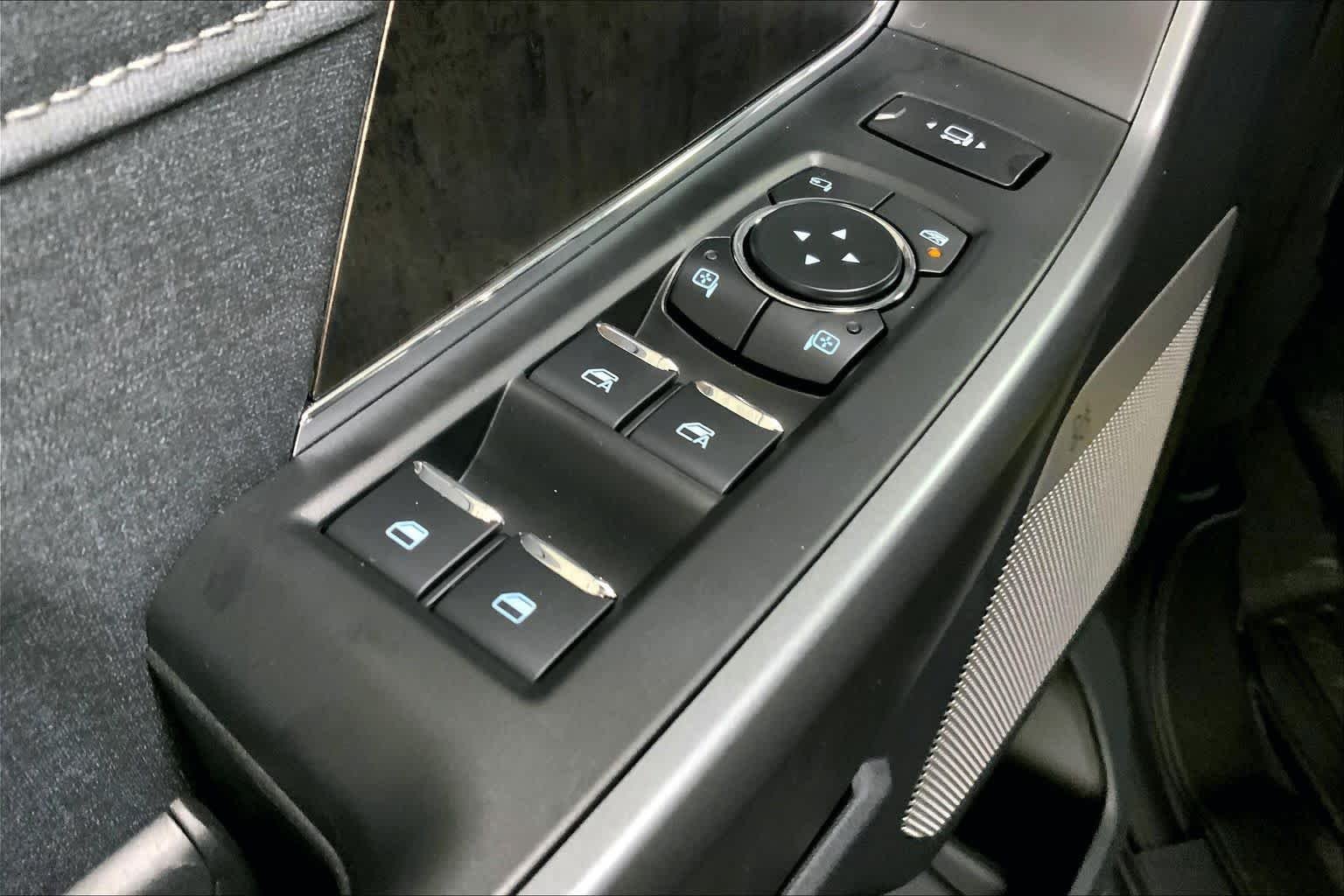New 2026 Carbonized Gray Metallic Ford F-250® Lariat® image 19