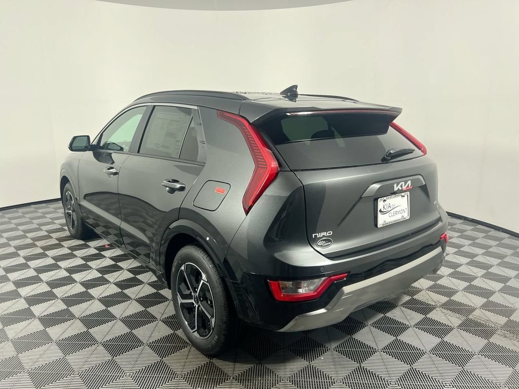 New 2026 Interstellar Gray Kia SX image 7