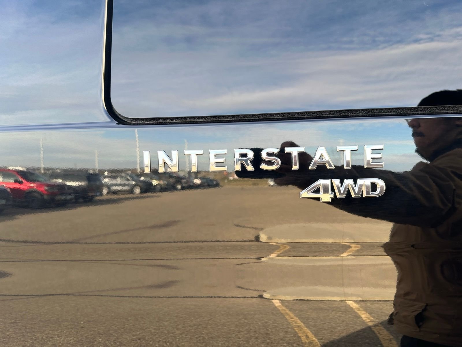 Used 2022  Mercedes-Benz 24GL 4X4 image 10