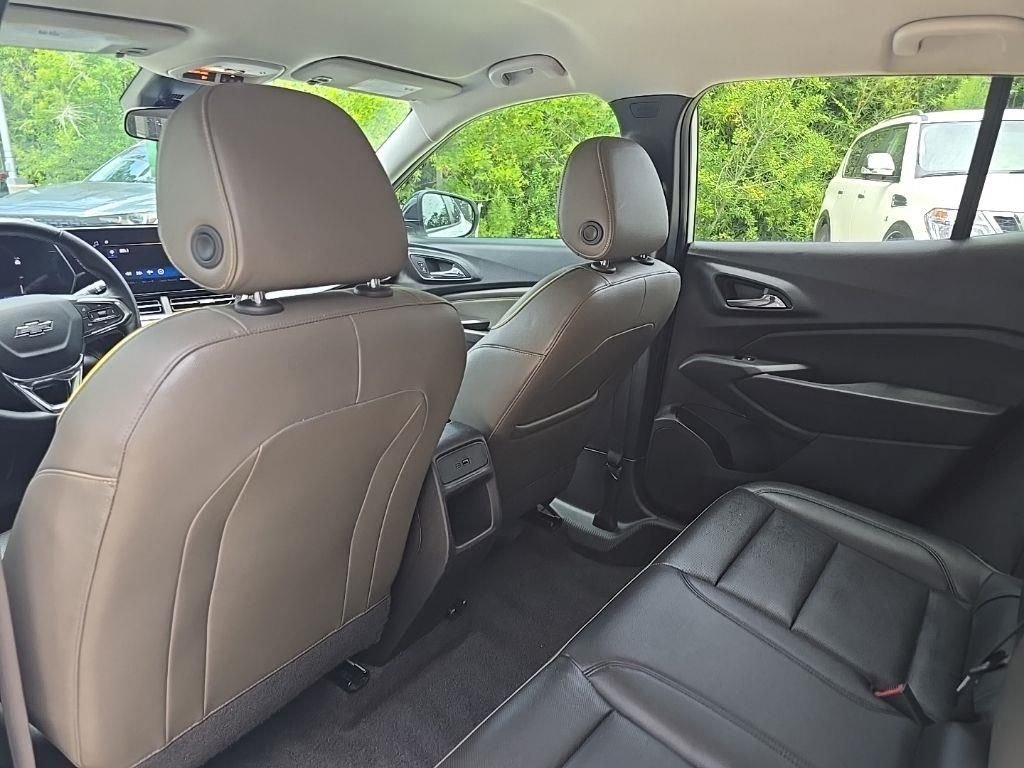 Used 2025 White Chevrolet ACTIV image 22