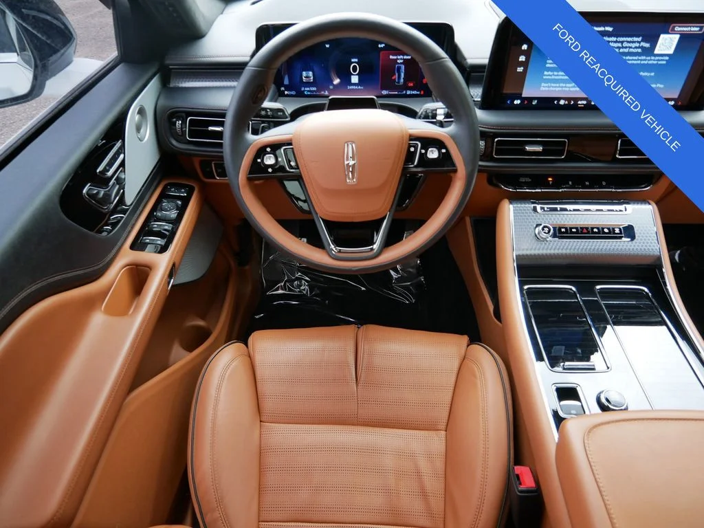 Used 2025 White Lincoln Black Label image 12
