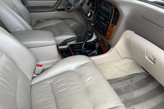 Used 1998  Lexus 470 image 18