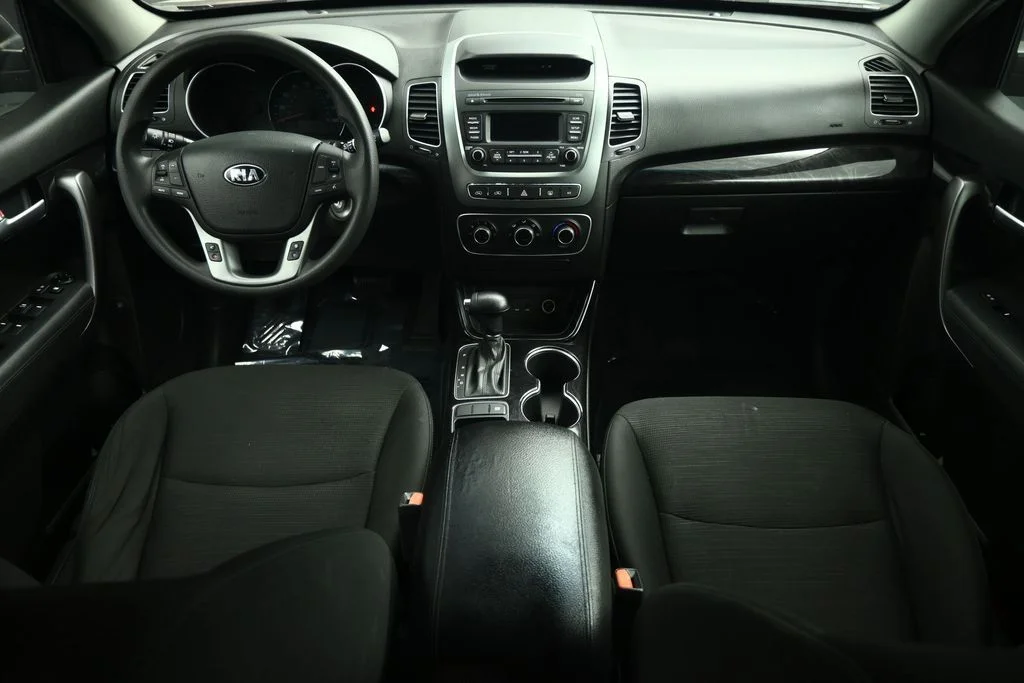 Used 2015 Red Kia LX image 35