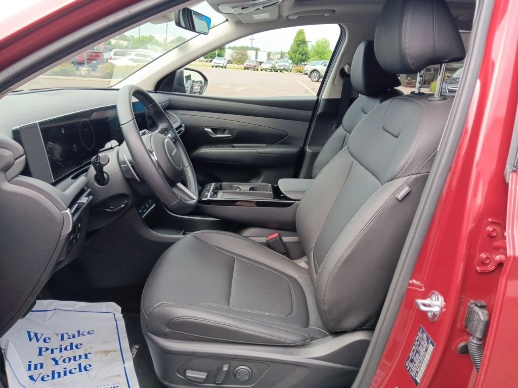 Used 2025 Ultimate Red Hyundai SEL Convenience image 31