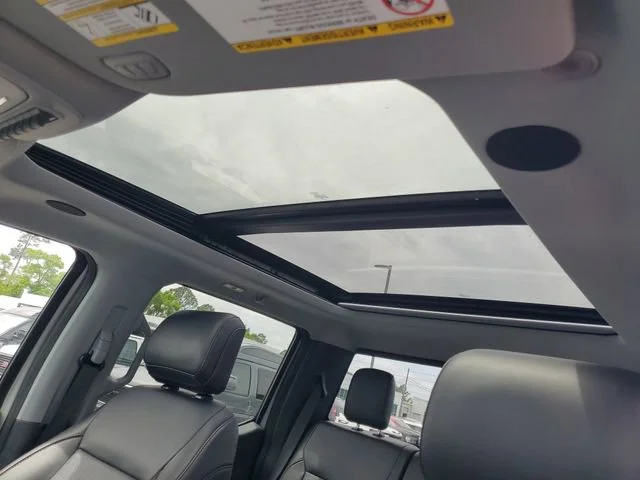 Used 2025 Avalanche Ford XL image 10