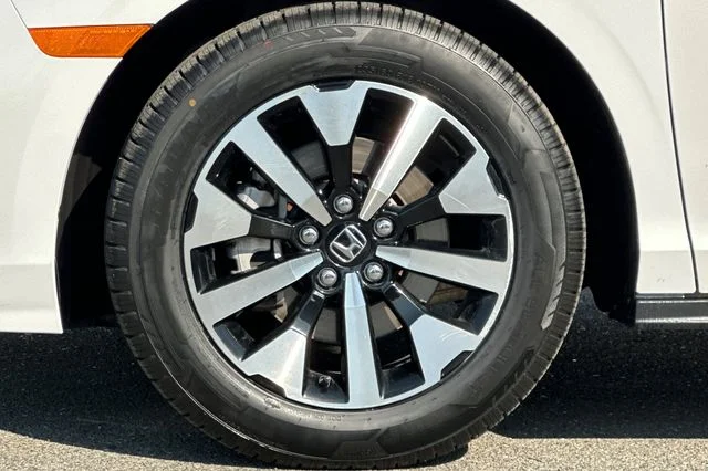 Used 2025  Honda EX-L image 33