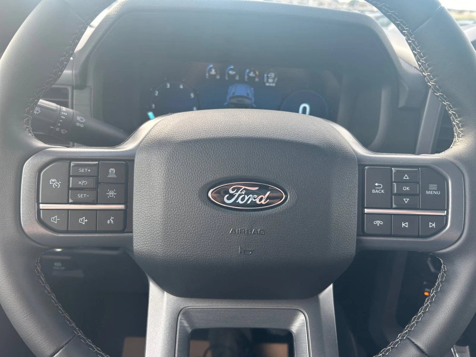 New 2026 Carbonized Grey Metallic Ford XLT image 21