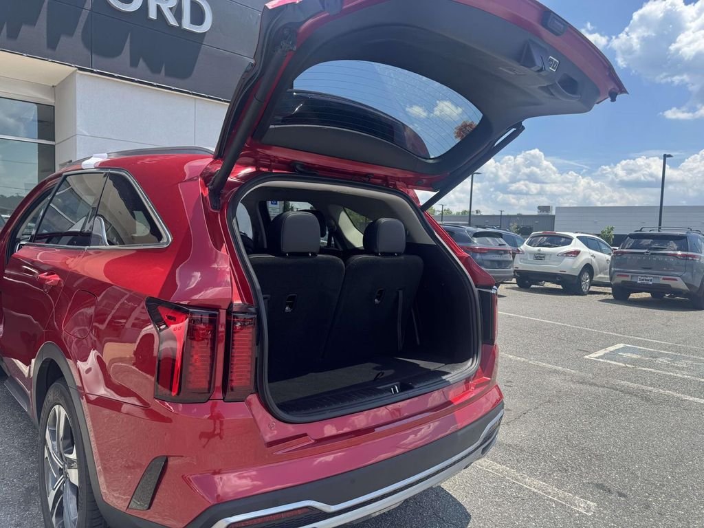 Used 2023 Red Kia EX image 20