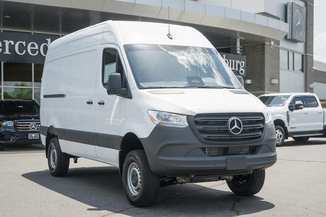 2026 Mercedes-Benz Sprinter 2500 144 WB HO AWD's photo