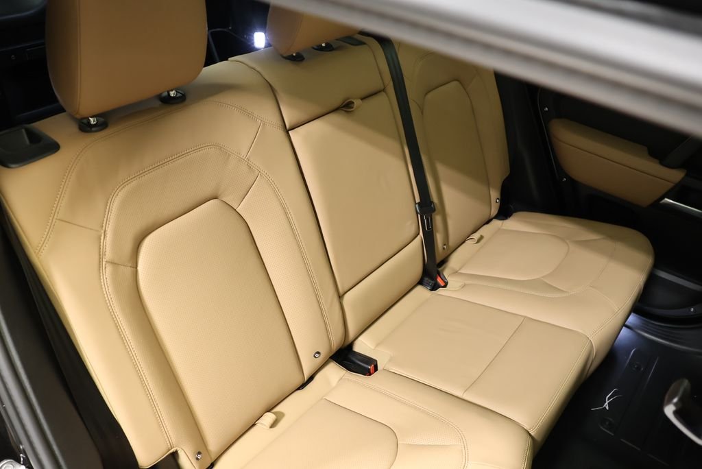 New 2026 Santorini Black Land Rover S image 46