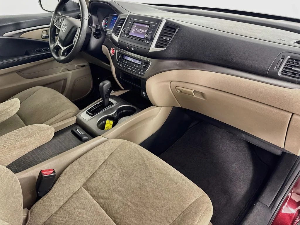 Certified Used 2019 Red Honda LX image 37