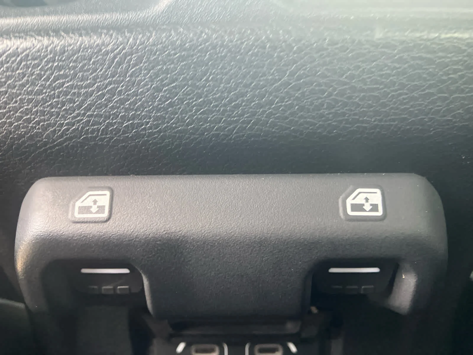 Used 2023 Sting-Gray Clearcoat Jeep Sahara image 30