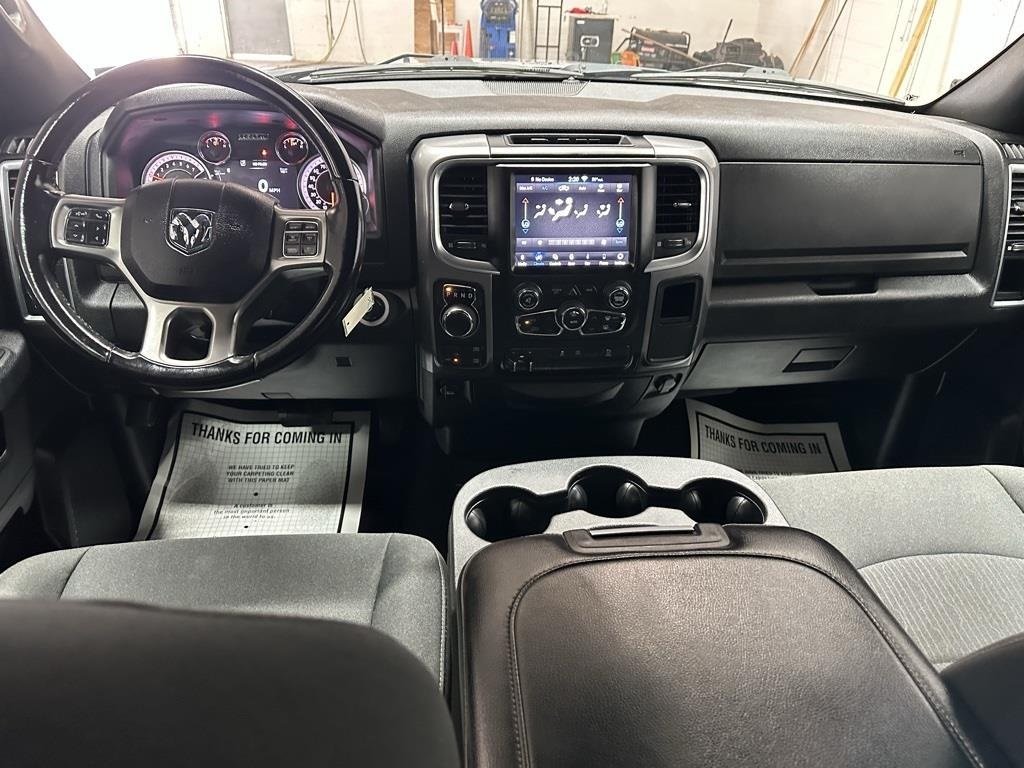 2021 Ram 1500 Classic Warlock photo 4