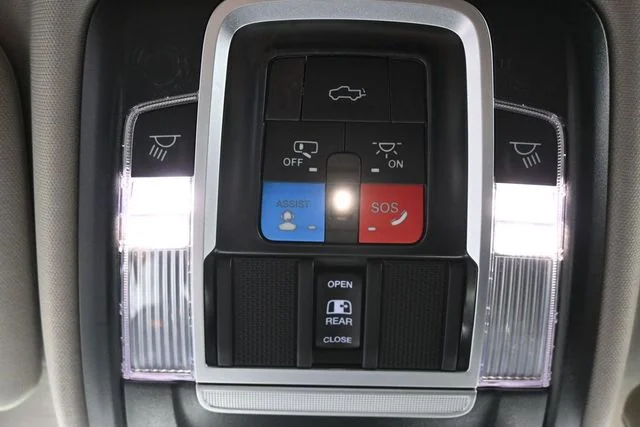 Used 2024 White Ram Laramie image 27