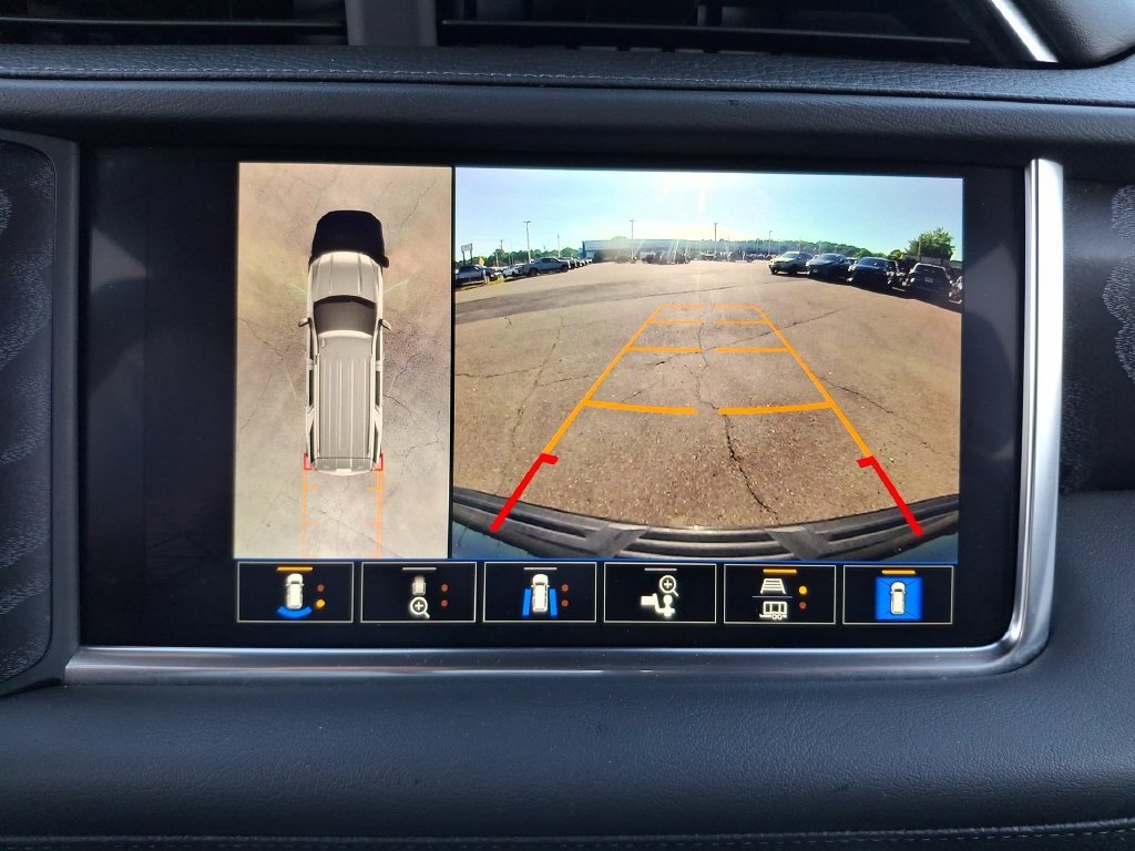 2024 GMC Yukon Denali - Photo 24