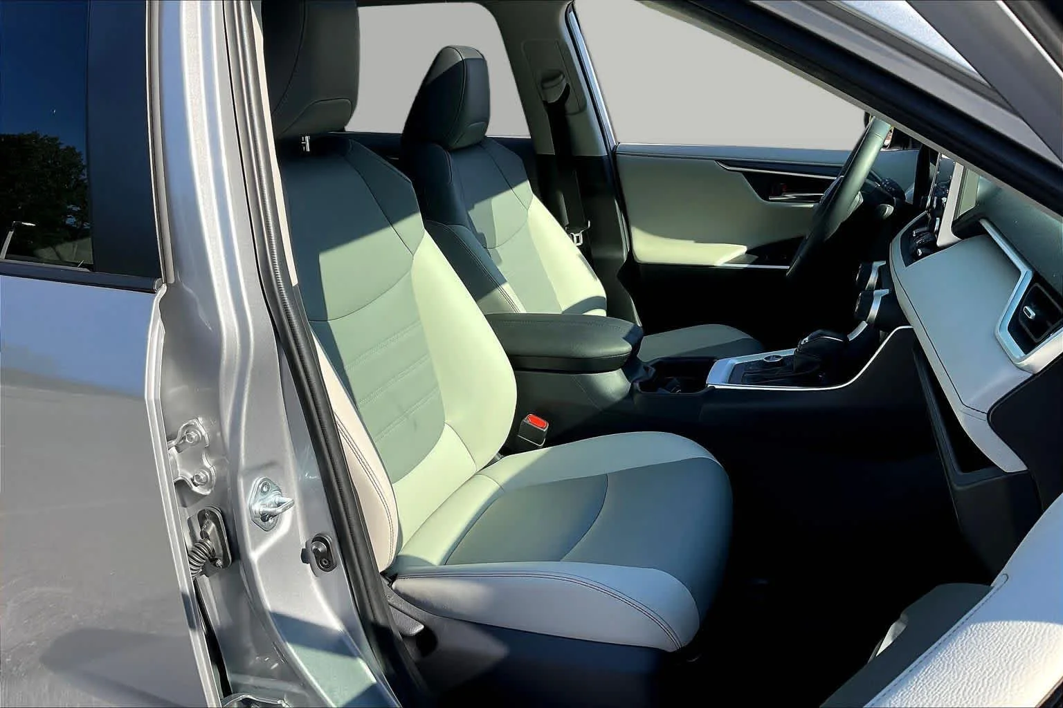 Used 2021 Silver Sky Metallic Toyota Limited image 9