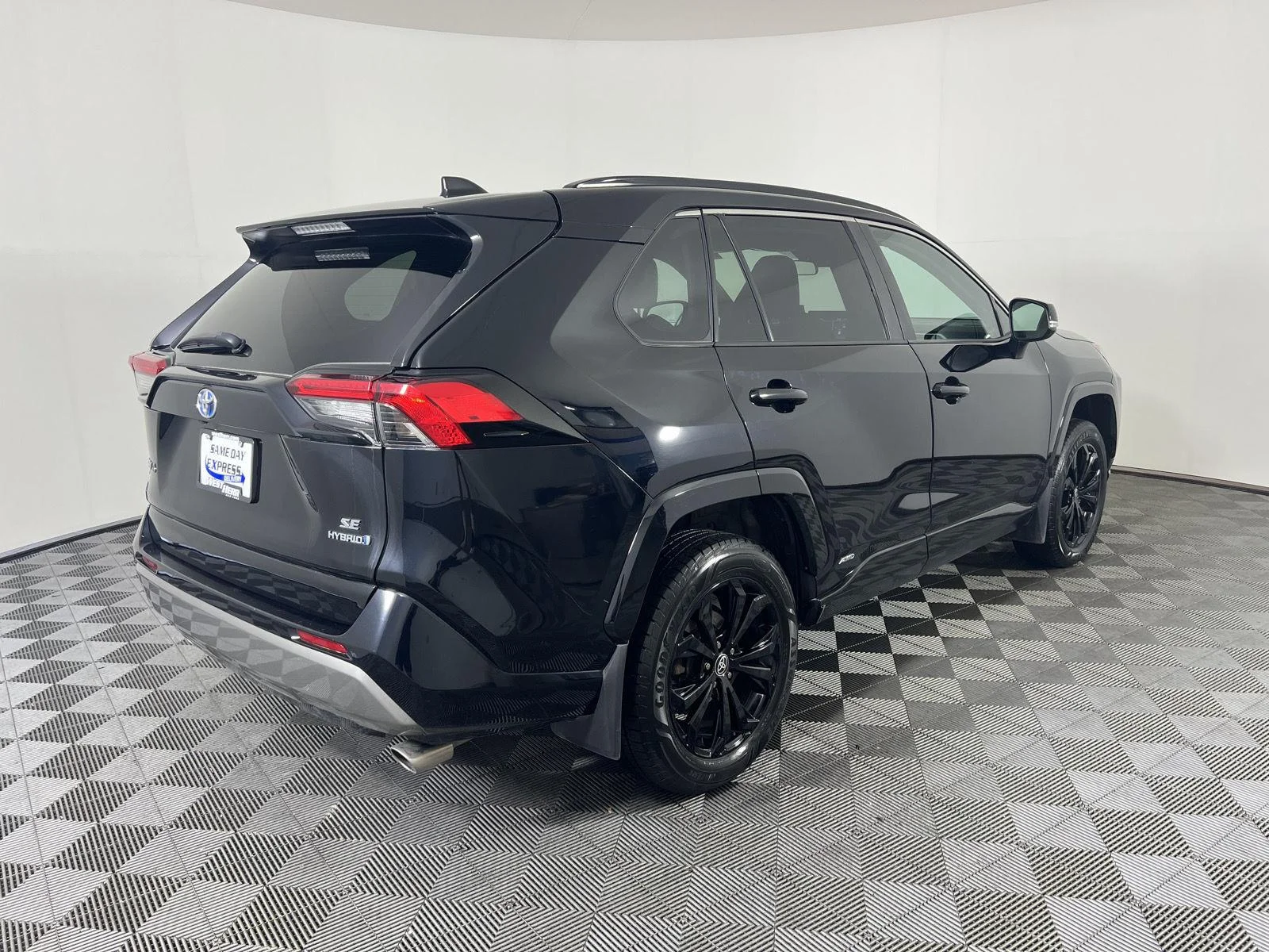 Used 2022 Midnight Black Metallic Toyota Hybrid SE image 3