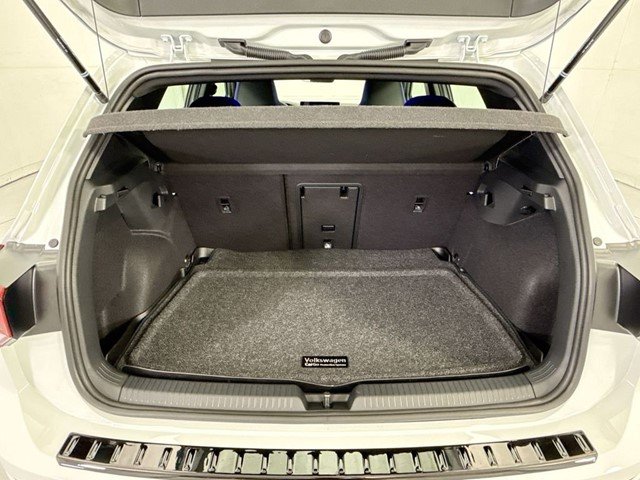 New 2026 Pure White Volkswagen 2.0T image 27