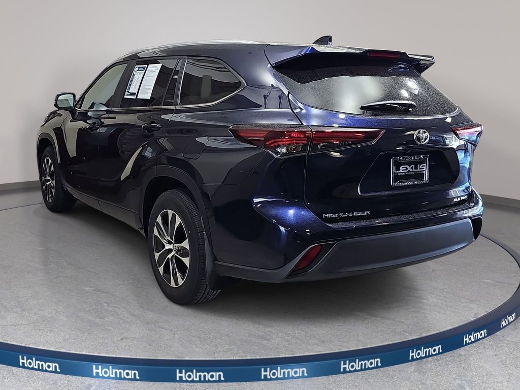 Used 2025 Blue Toyota XLE image 8