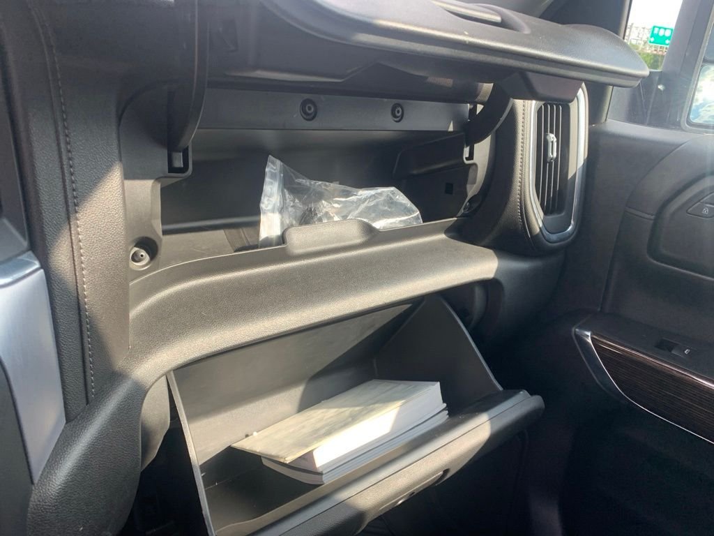 Used 2020 Black GMC Elevation image 27