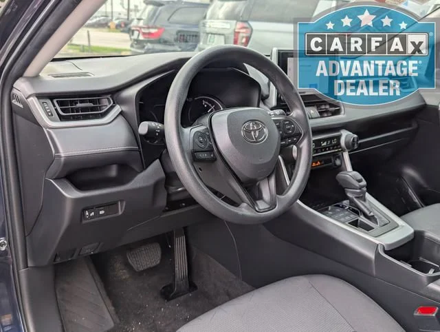 2023 Toyota RAV4 XLE - Photo 4