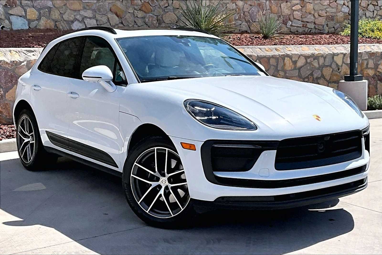 Used 2025 Carrara White Metallic Porsche  image 9
