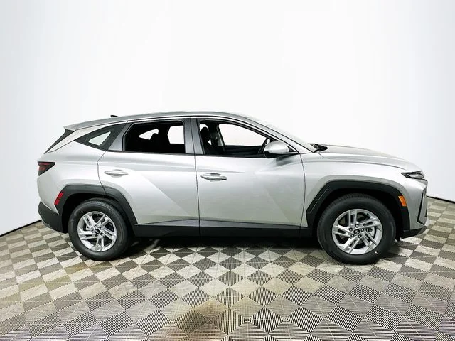 New 2026 Hyundai TUCSON SE