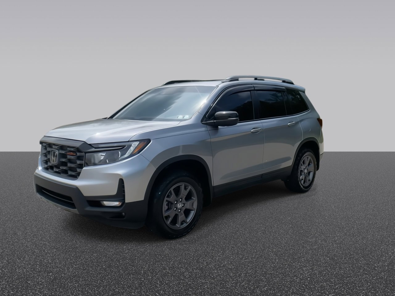 Used 2024 Silver Honda TrailSport image 4
