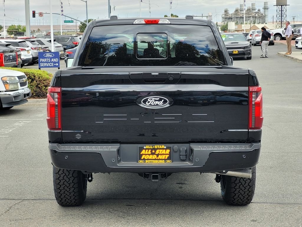 New 2026 Agate Black Metallic Ford XLT image 4