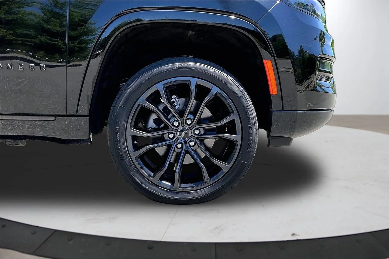 Used 2024 Black Jeep Series II image 37