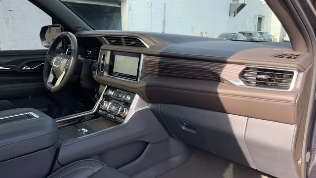 2024 GMC Yukon Denali - Photo 29