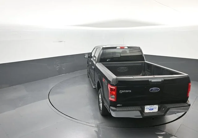 Used 2016 Shadow Black Ford XLT image 27