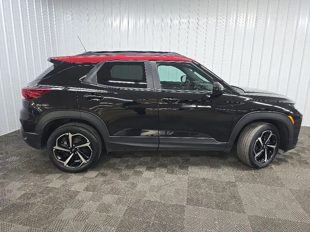 Used 2022 Black Chevrolet RS image 2