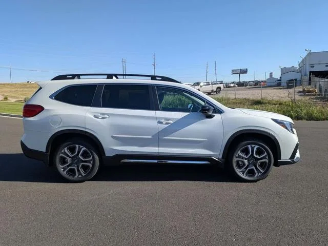New 2026 CRYSTAL WHITE PEARL Subaru Limited 7-Passenger image 32
